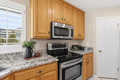 1261 N 2575 E, Layton, UT 84040 - Photo 12