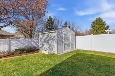 1261 N 2575 E, Layton, UT 84040 - Photo 44