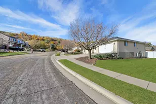 1356 W 5425 S, Riverdale, UT 84405 - Photo 4