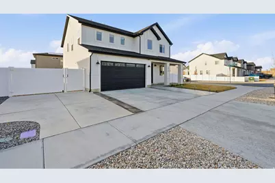 2978 S 2600 W, Syracuse, UT 84075 - Photo 2