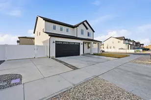 2978 S 2600 W, Syracuse, UT 84075 - Photo 2