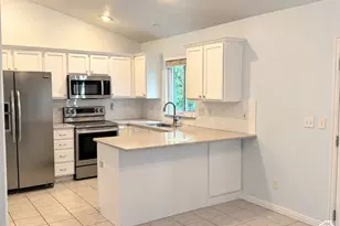 281 Winchester Dr, Springville, UT 84663 - Photo 2