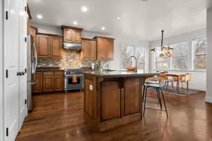 5809 S Blue Flax Ln, Salt Lake City, UT 84121 - Photo 4