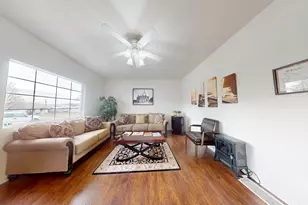 157 E 200 N, Price, UT 84501 - Photo 6