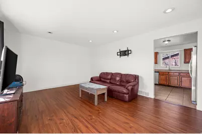 6468 S Kentucky Dr, West Jordan, UT 84084 - Photo 6