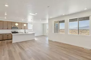 4877 N Emerald Ave, Eagle Mountain, UT 84005 - Photo 4