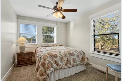 2591 S Desert Dr, Apple Valley, UT 84737 - Photo 20