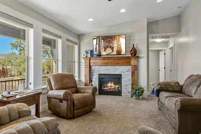 2591 S Desert Dr, Apple Valley, UT 84737 - Photo 8