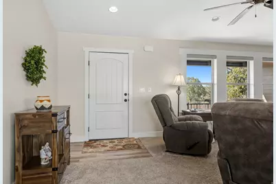 2591 S Desert Dr, Apple Valley, UT 84737 - Photo 4