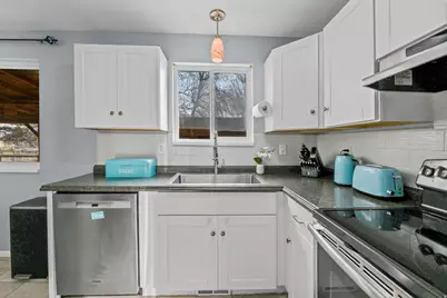 4331 W Sun Dr, Kearns, UT 84118 - Photo 10