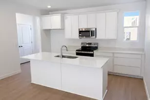 877 S Mathilda Dr, Saratoga Springs, UT 84045 - Photo 4