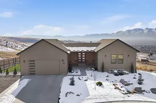 810 E Spring Parkway, Providence, UT 84332 - Photo 2