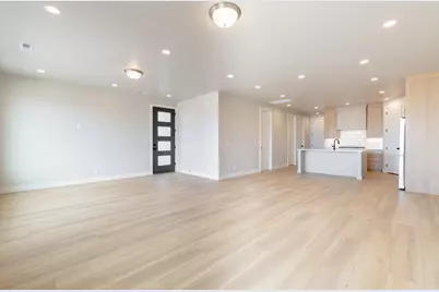 712 W Coast Line Pl #123, Saint George, UT 84790 - Photo 8