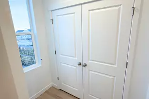 873 S Mathilda Dr, Saratoga Springs, UT 84045 - Photo 8