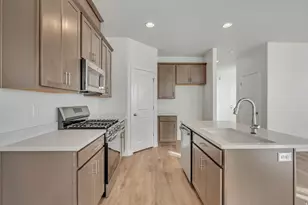 6888 S Survey Peak Ln, West Jordan, UT 84081 - Photo 4