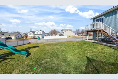 4297 S Westlake Dr W, Roy, UT 84067 - Photo 26