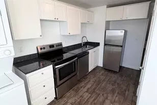 390 E 2700 S, South Salt Lake, UT 84115 - Photo 2