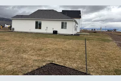 768 N 600 W #211, Tremonton, UT 84337 - Photo 2