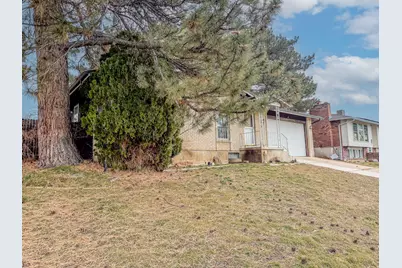 5142 S 300 E, Washington Terrace, UT 84405 - Photo 2