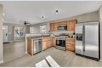 2102 E Revere Way, Eagle Mountain, UT 84005 - Photo 12