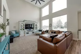 10676 S Urban Ridge Cv W, South Jordan, UT 84095 - Photo 8