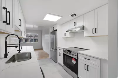 725 E Three Fountains Cir #57, Murray, UT 84107 - Photo 10