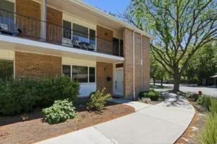 725 E 3 Fountains Cir, Murray, UT 84107 - Photo 4