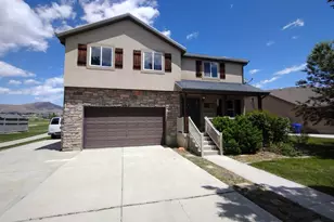 3315 E Appaloosa Wy, Eagle Mountain, UT 84005 - Photo 2
