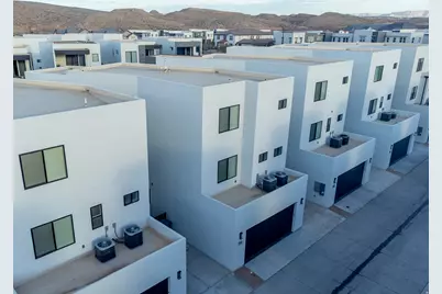 756 W Sapphire Ln, Saint George, UT 84790 - Photo 2