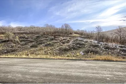 4031 Mountain Oaks Dr #308, Bountiful, UT 84010 - Photo 6
