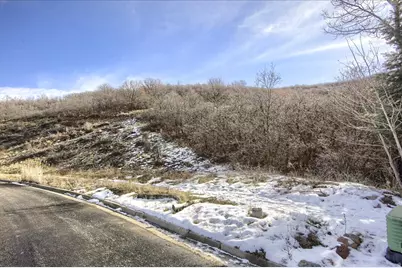 4031 Mountain Oaks Dr #308, Bountiful, UT 84010 - Photo 8