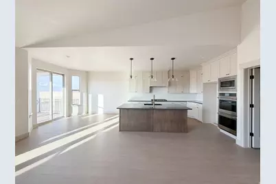 533 W South Temple St #309, Tooele, UT 84074 - Photo 2