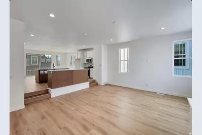 7051 W South Jordan Parkway S #386, South Jordan, UT 84009 - Photo 8