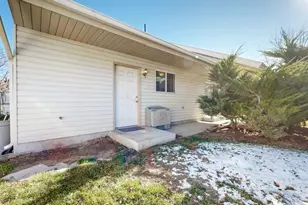 5547 S 2150 W, Roy, UT 84067 - Photo 28