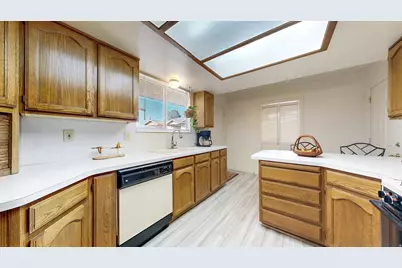 5547 S 2150 W, Roy, UT 84067 - Photo 12