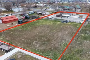 8187 N Mountain View Rd, Lake Point, UT 84074 - Photo 8