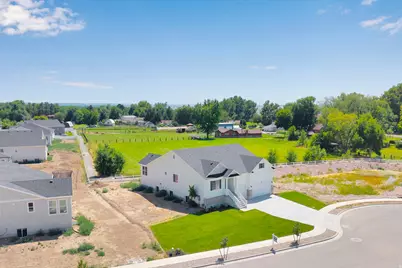 403 W 1225 N #7, Harrisville, UT 84404 - Photo 4