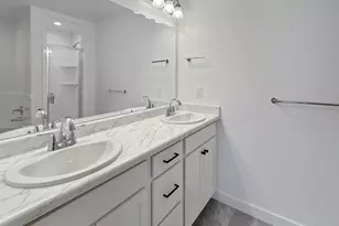 7047 W South Jordan Parkway, South Jordan, UT 84009 - Photo 18