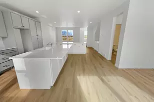 7047 W South Jordan Parkway, South Jordan, UT 84009 - Photo 8