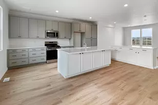 7047 W South Jordan Parkway, South Jordan, UT 84009 - Photo 6