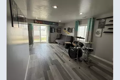 2129 N Berra Blvd W, Tooele, UT 84074 - Photo 28