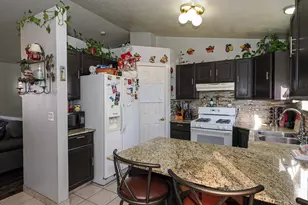 820 S Wildflower Cir, Ogden, UT 84404 - Photo 16