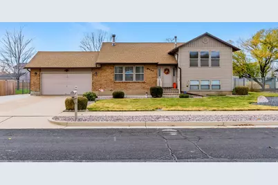 2477 N 1050 W, Clinton, UT 84015 - Photo 1