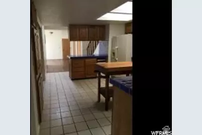 304 W Willow Way, Pleasant View, UT 84414 - Photo 4