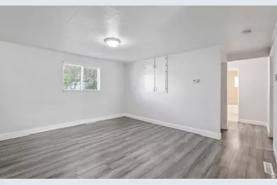 51 S 400 E, Clearfield, UT 84015 - Photo 18