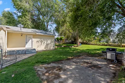 51 S 400 E, Clearfield, UT 84015 - Photo 12