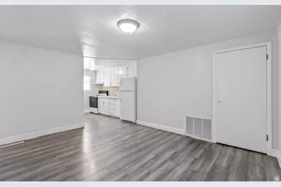 51 S 400 E, Clearfield, UT 84015 - Photo 14