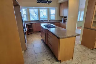 9750 S Tayside Dr W, South Jordan, UT 84009 - Photo 8