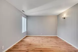 875 E Arrowhead Ln S, Murray, UT 84107 - Photo 16