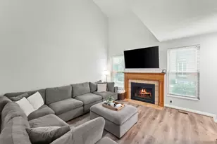 8732 S Oakwood Park Creek, Sandy, UT 84094 - Photo 4